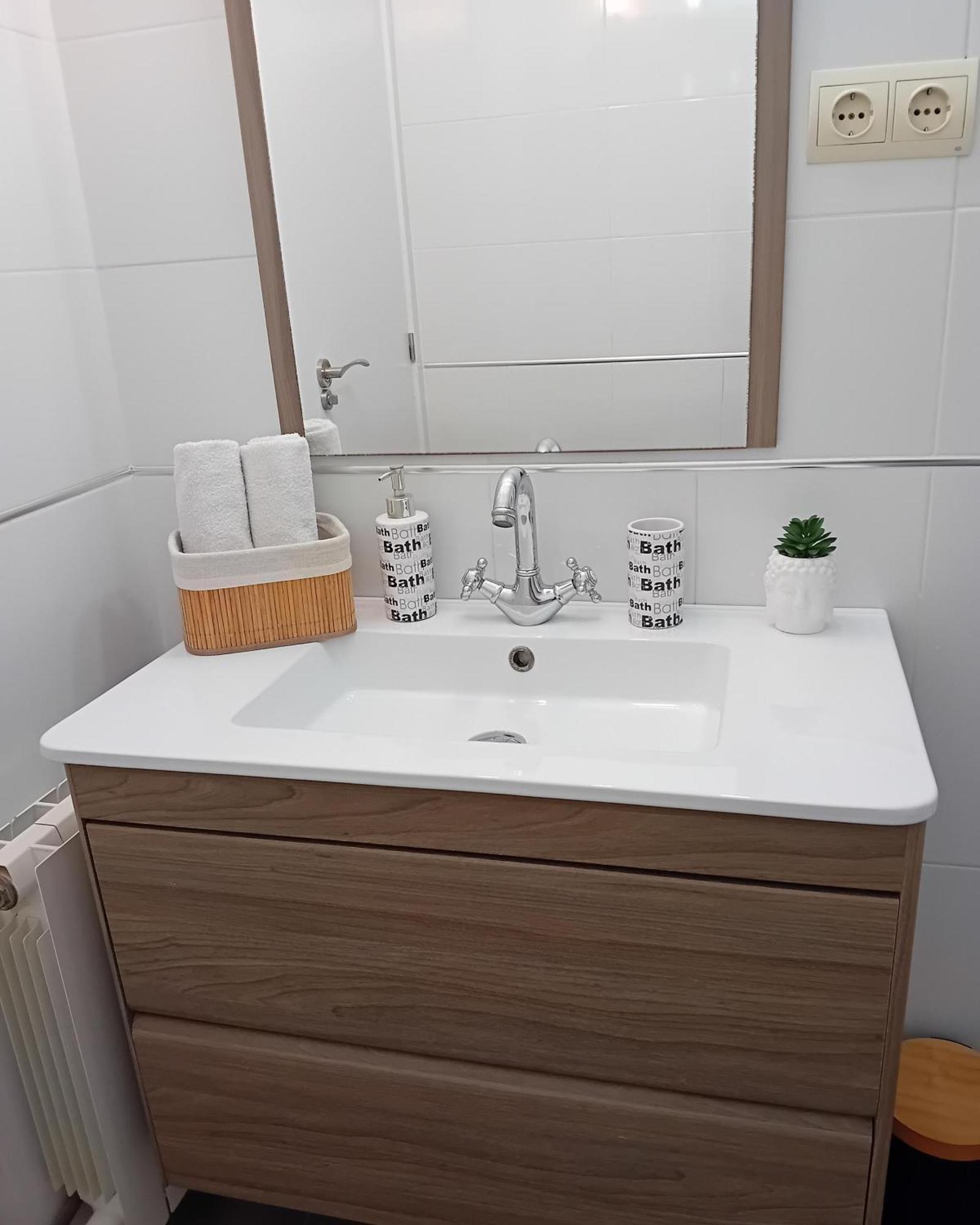 Amplio Apartamento Centro De Аліканте Екстер'єр фото
